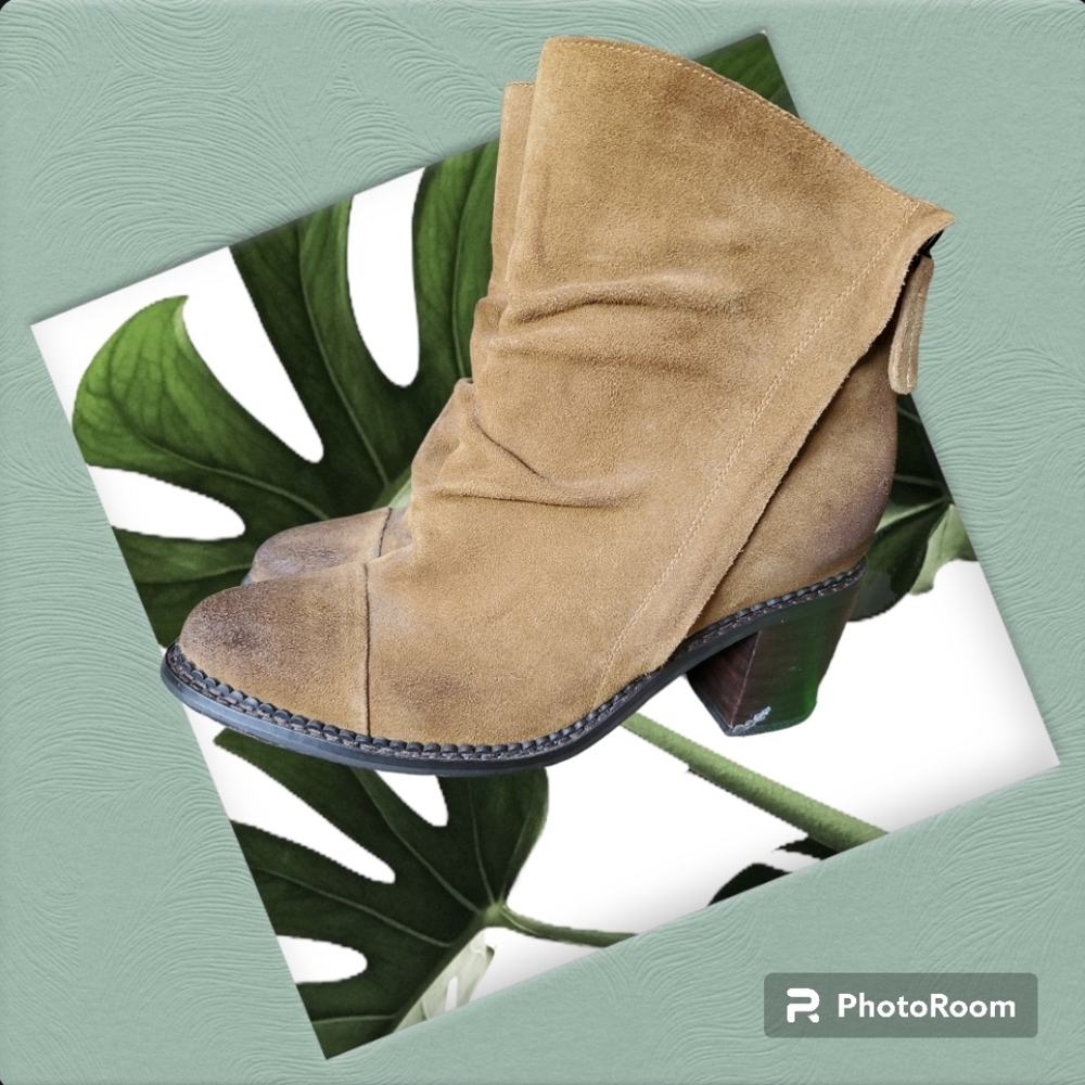 Sbicca Vintage Collection Suede Ankle Boots